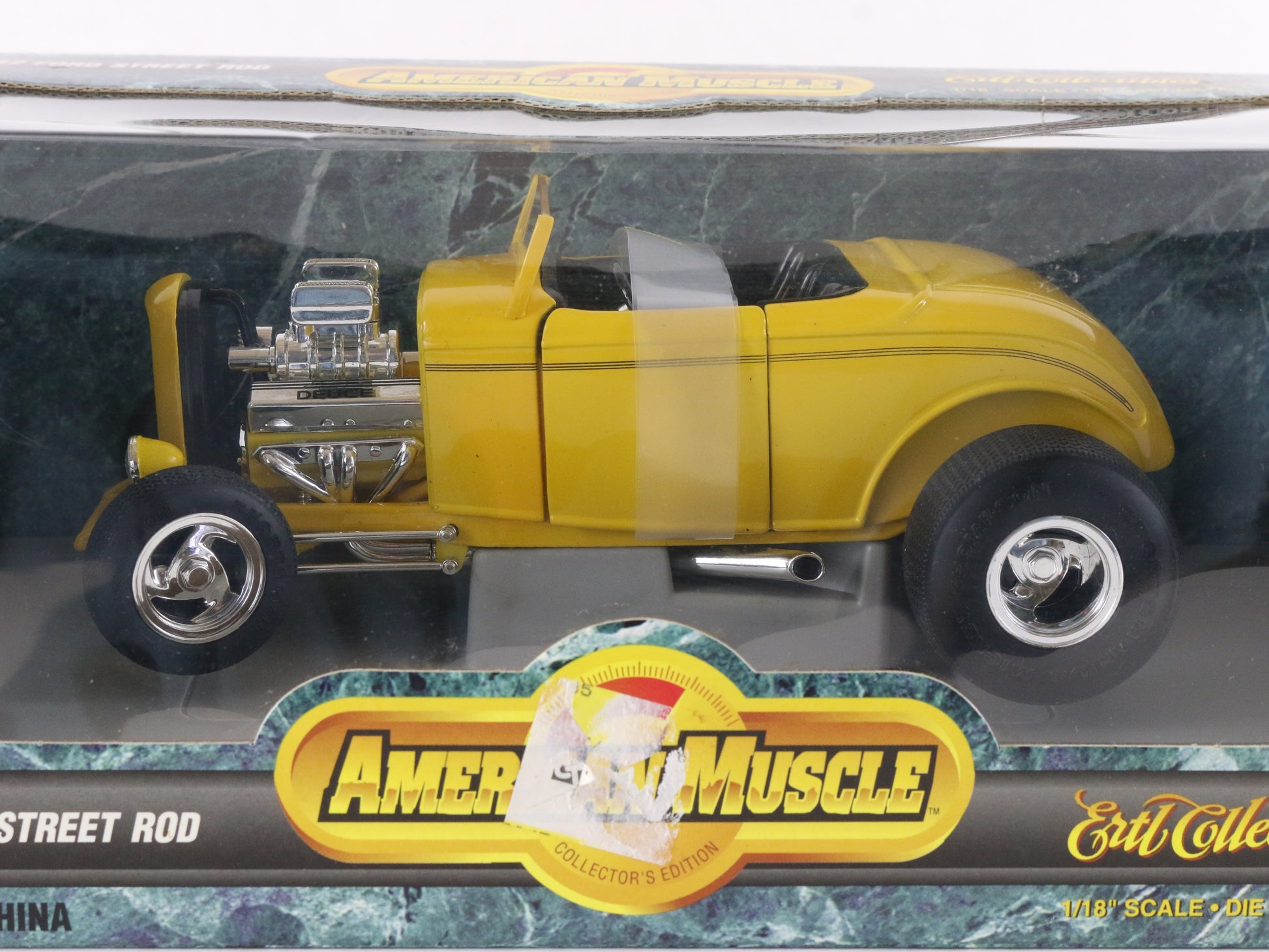 1932 '32 Ford Street Rod Yellow HOT ROD American Muscle ERTL 1:18 Model 7238