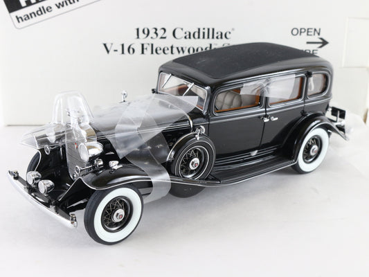 1932 Cadillac V-16 Fleetwood Sedan Black Danbury Mint 1:24 Diecast Car