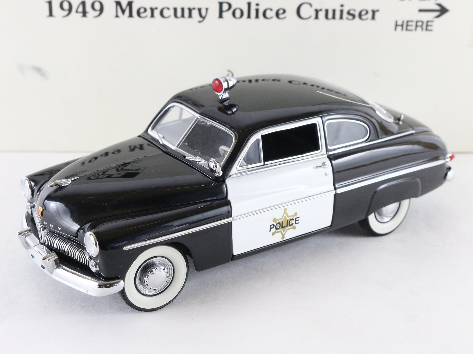 1949 Mercury Police Cruiser Black White Danbury Mint 1:24 Diecast Car