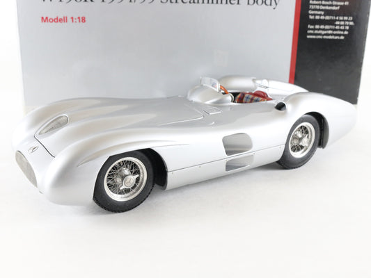 1954-55 Mercedes Benz W196R Streamliner Body Silver CMC 1:18 M-044 Model Car