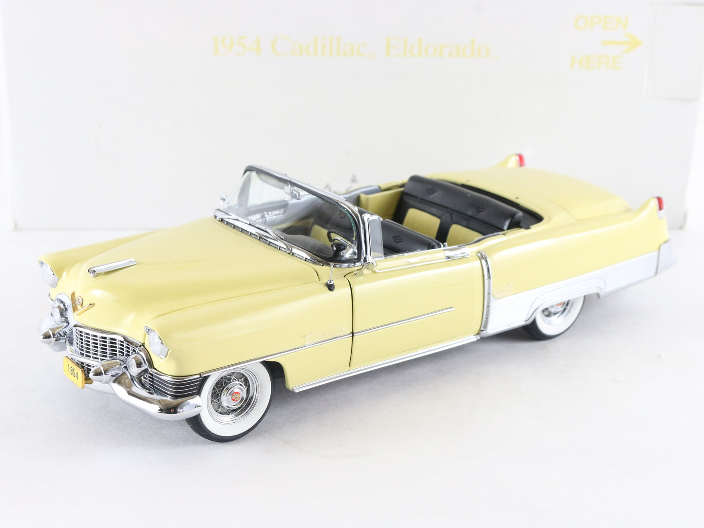 1954 Cadillac Eldorado Convertible Apollo Gold Danbury Mint 1:24 Diecast 