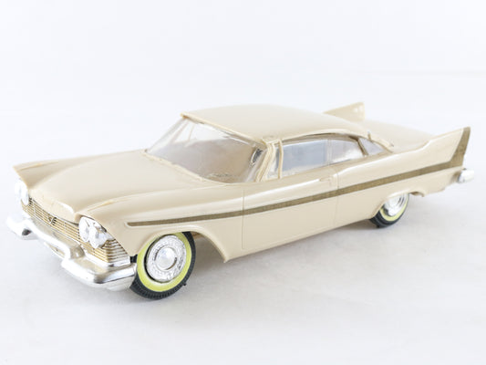 1958 Plymouth Fury Tan Torsion Aire Ride 1:25 Promo Model 