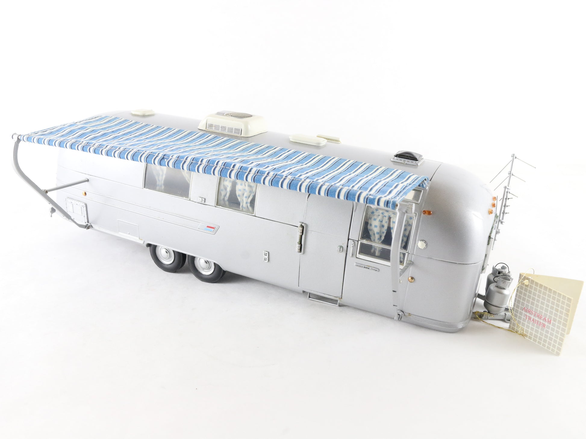 1968 Airstream Trailer Silver Franklin Mint 1:24 Metal Trailer W/ Interior