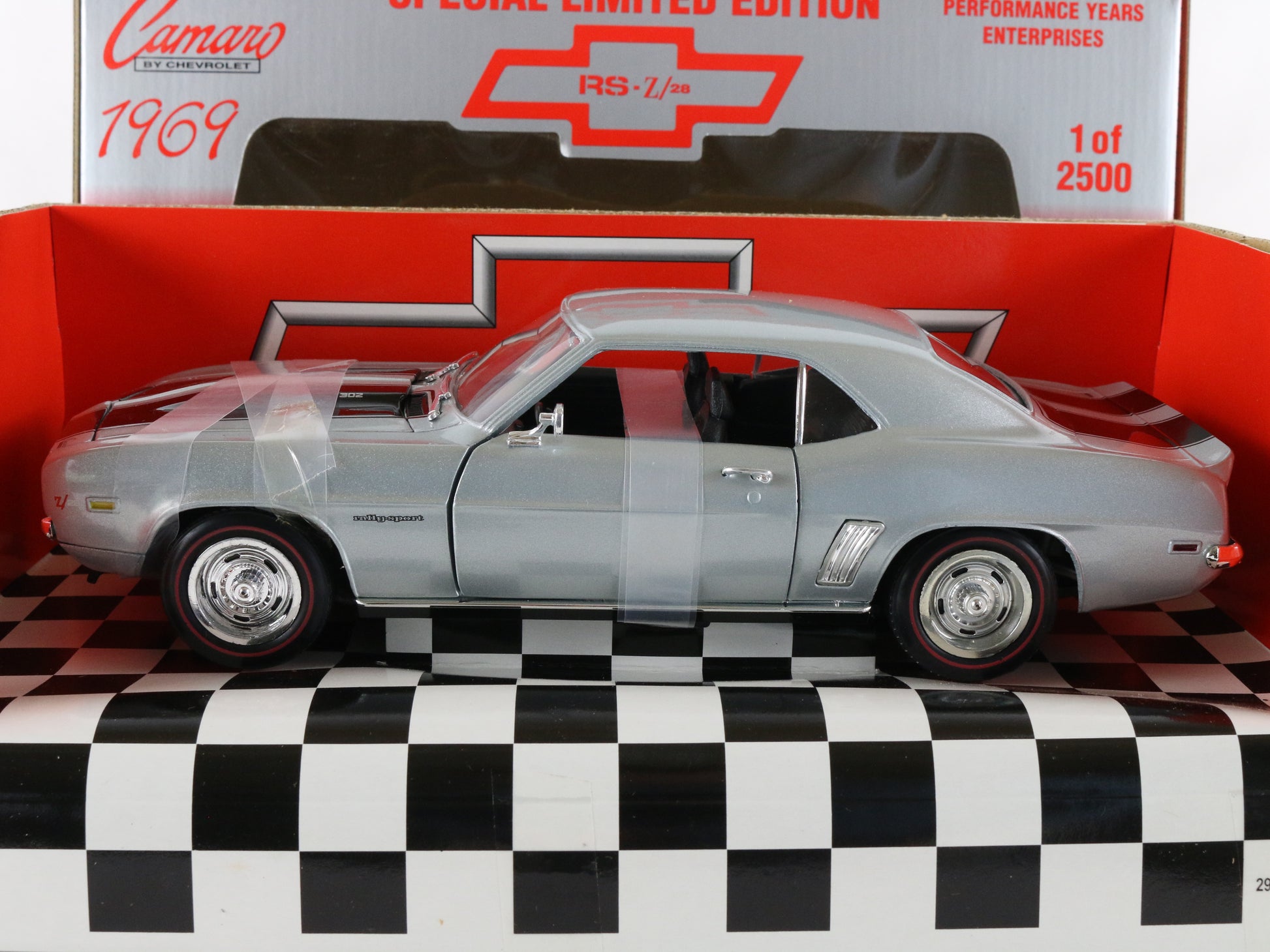 1969 Chevrolet Camaro RS Z/28 Special Limited Edition ERTL 1:18 29006 LE of 2500