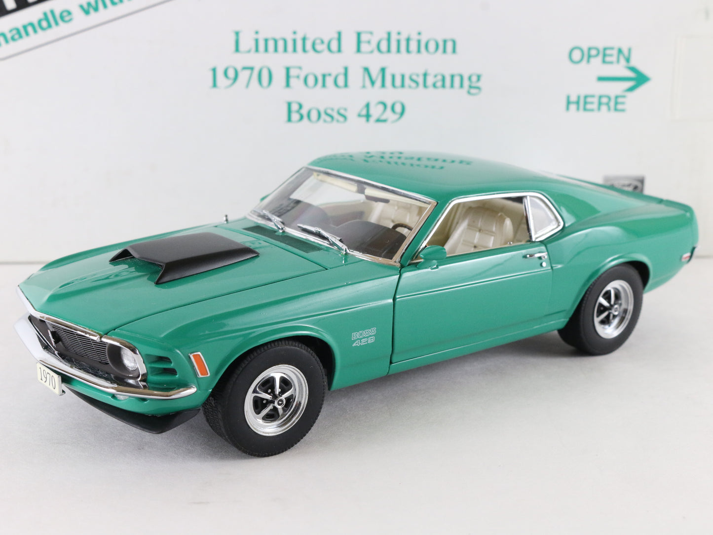 1970 Ford Mustang Fastback Grabber Green 2205/5000 Danbury 1:24 Diecast 