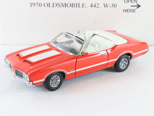 1970 Oldsmobile 442 W-30 Orange & White Danbury Mint 1:24 Diecast Car