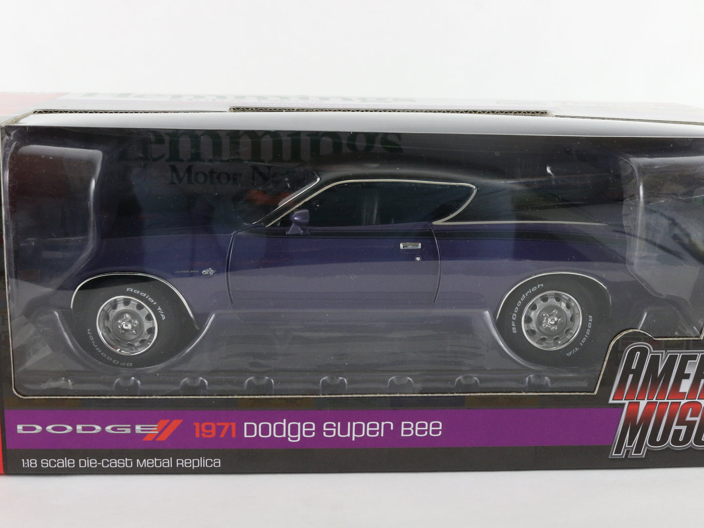 1971 Dodge Super Bee Hemmings Motor News American Muscle Auto World 1:18 Purple