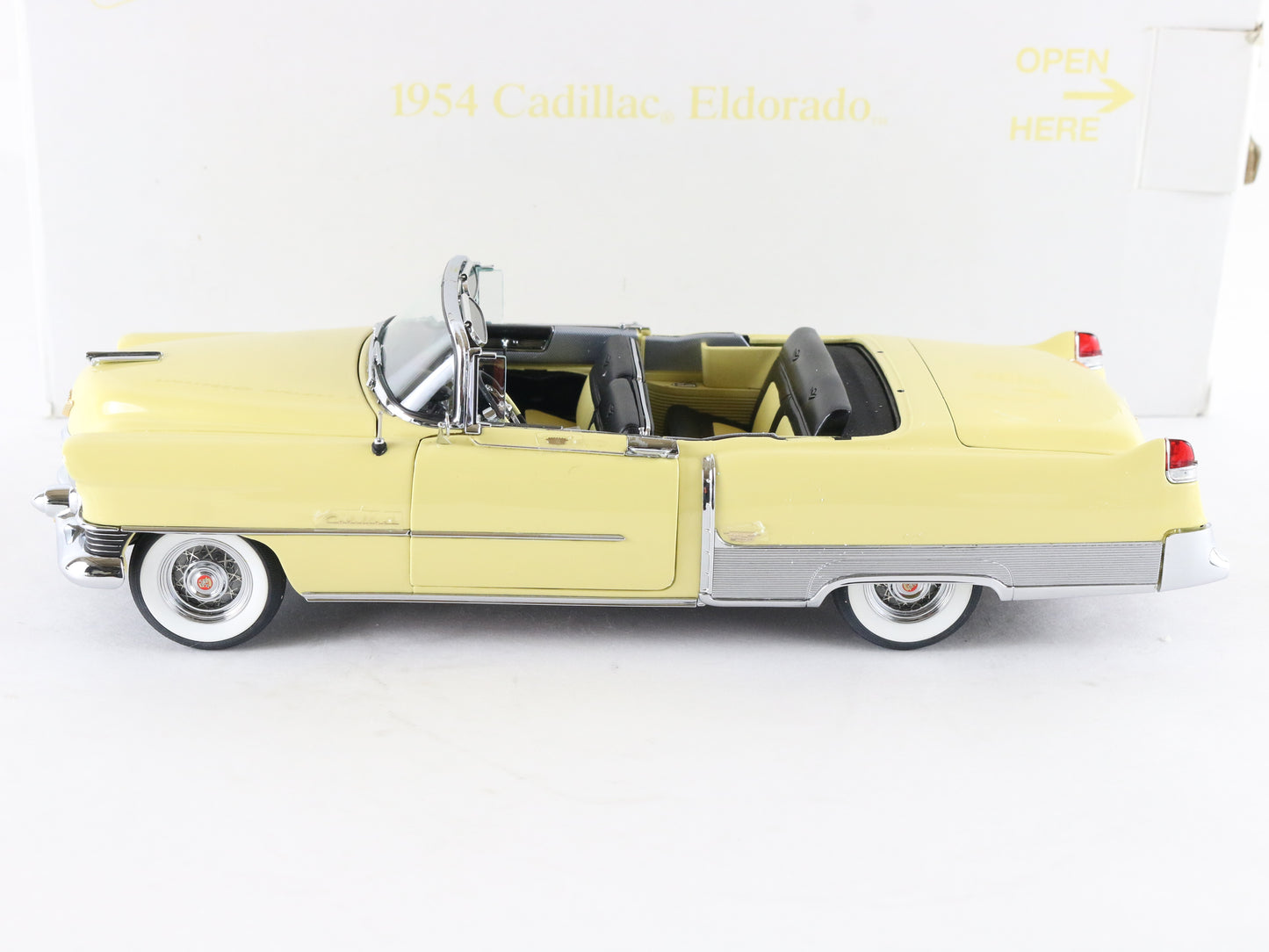 1954 Cadillac Eldorado Convertible Apollo Gold Danbury Mint 1:24 Diecast Model