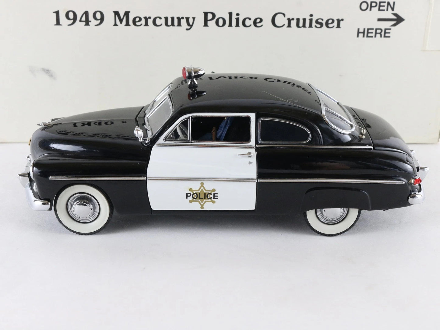 1949 Mercury Police Cruiser Black White Danbury Mint 1:24 Diecast Model Car