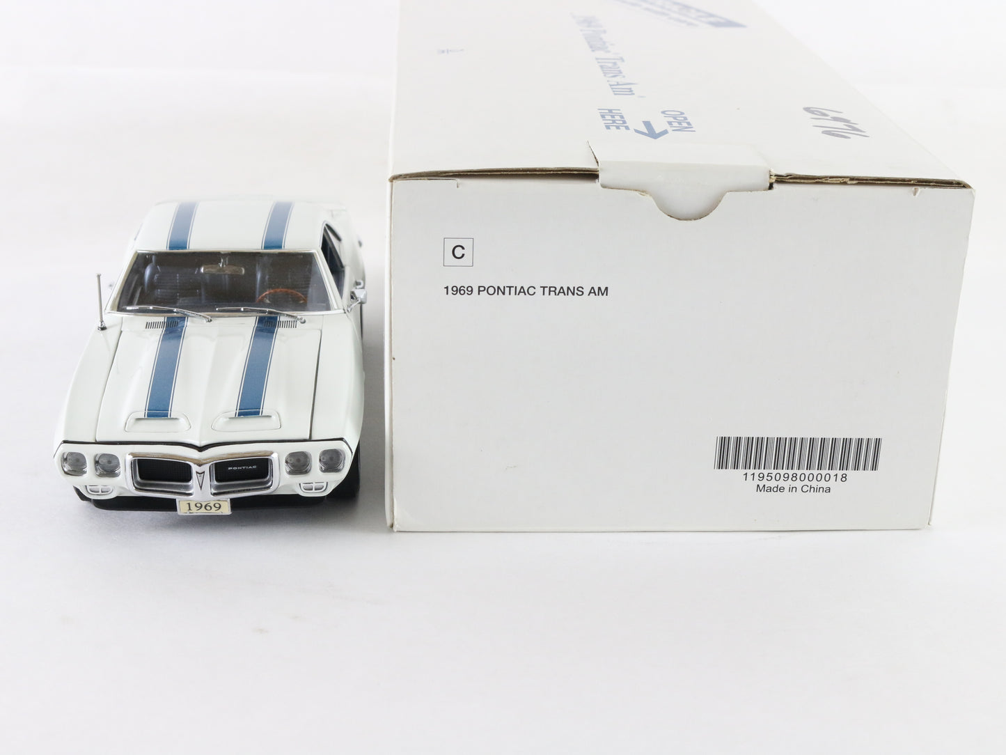 1969 Pontiac Trans Am Blue White Danbury Mint 1:24 Diecast Model Car