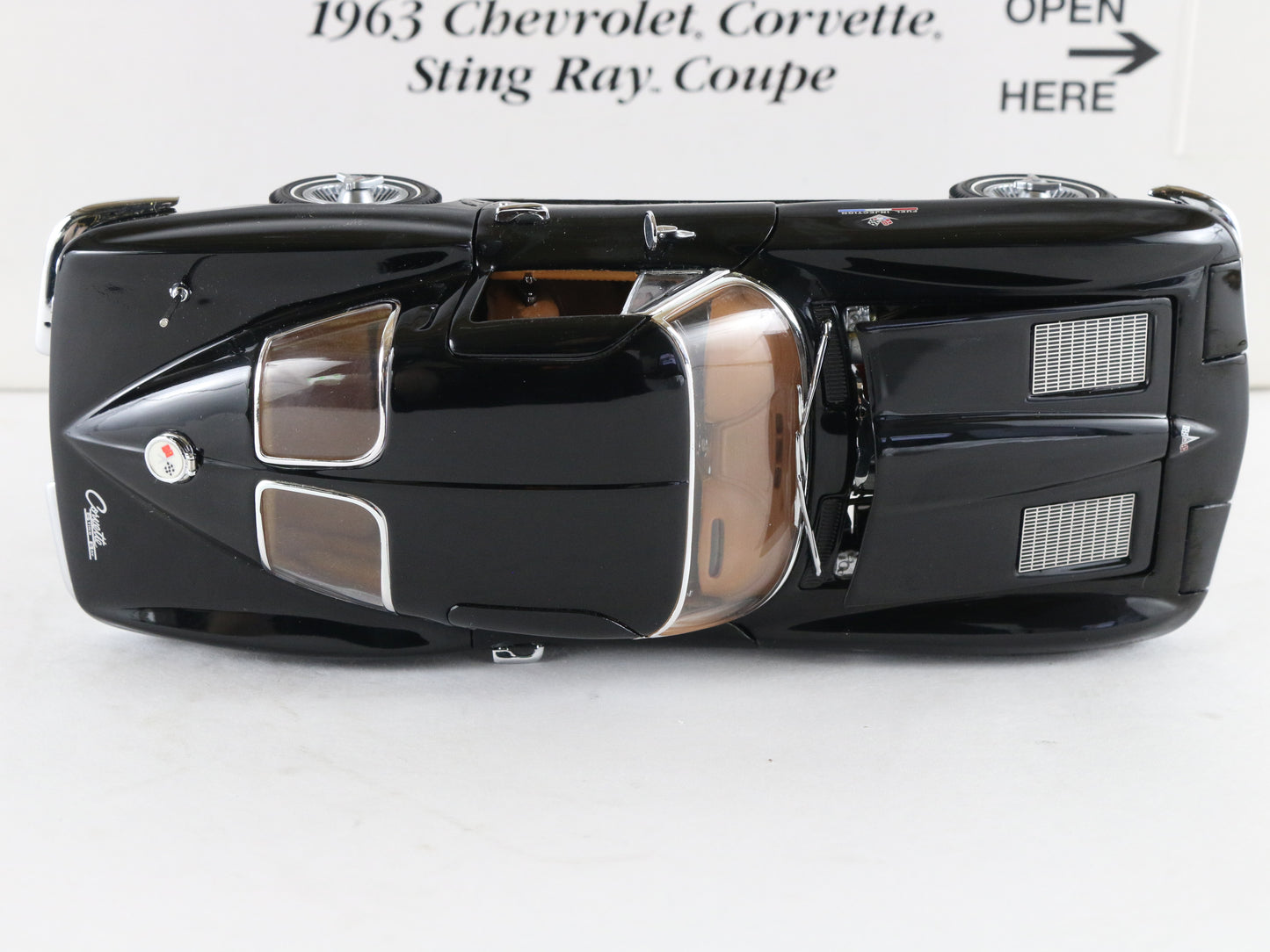 1963 Chevy Corvette Sting Ray Coupe Black Danbury Mint 1:24 Diecast Model Car