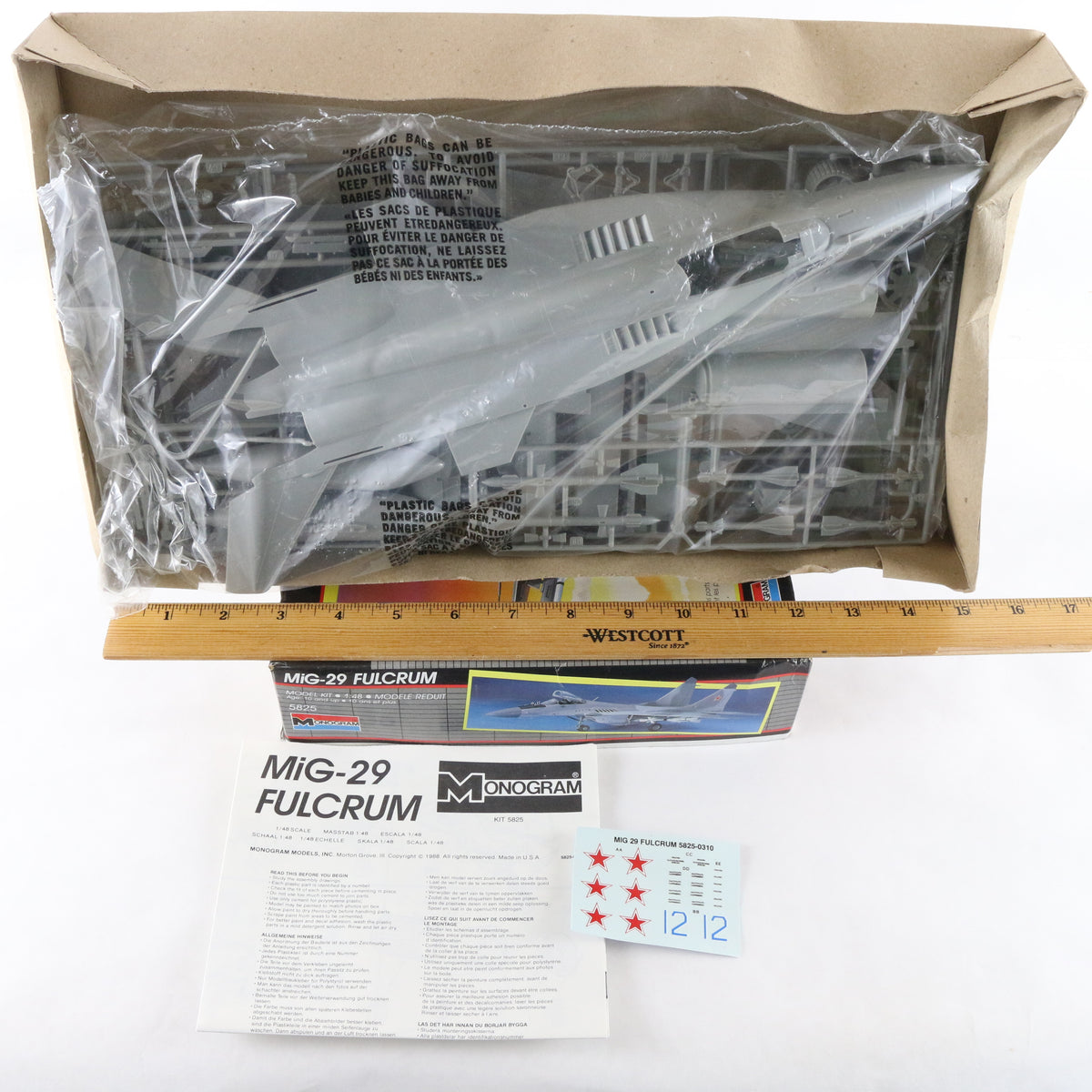 Mig-29 Fulcrum Soviet Jet Fighter Plane Monogram 1:48 Model Aircraft Kit 5825
