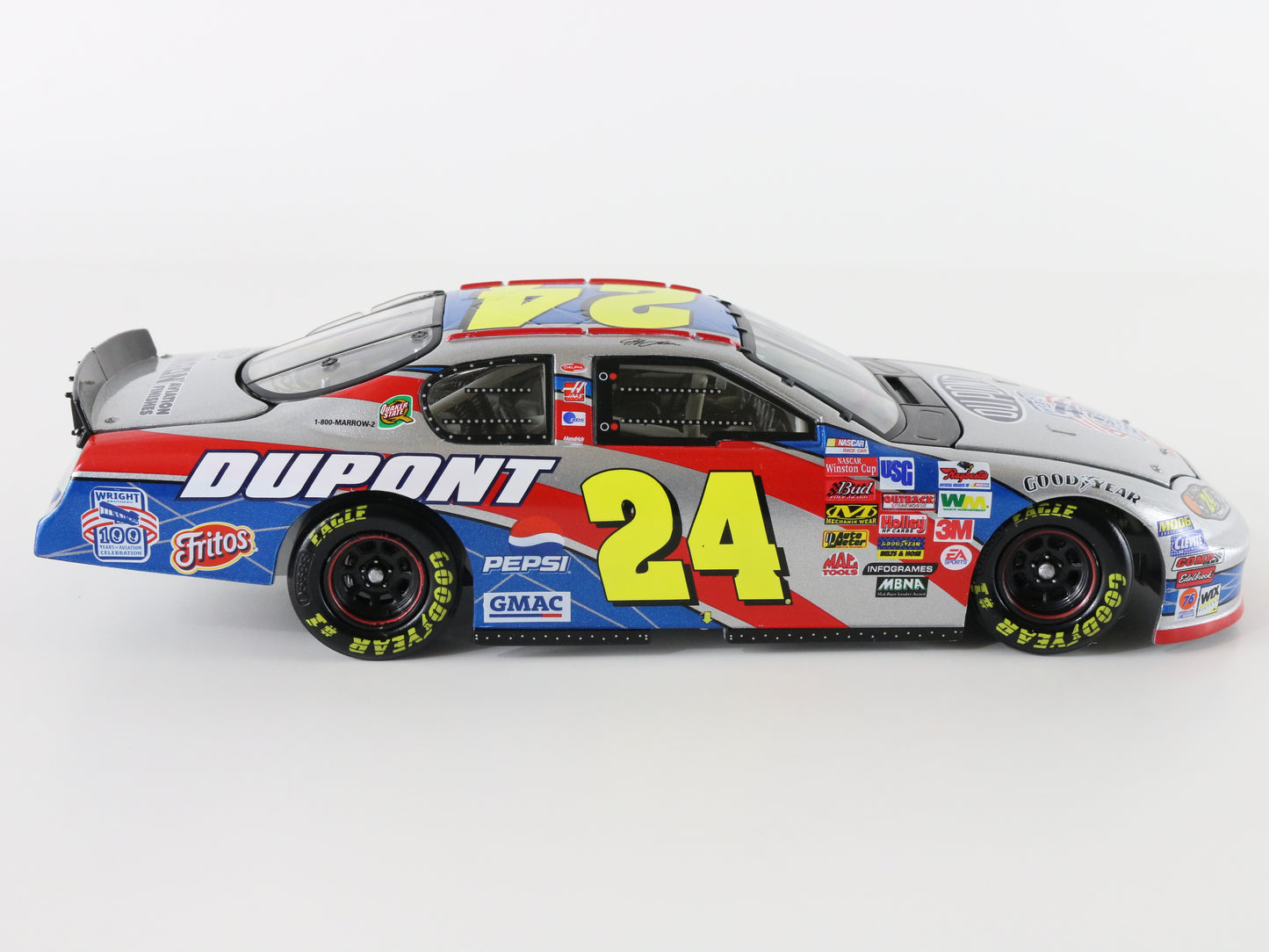 Jeff Gordon #24 Dupont Racing 2003 Monte Carlo Silver Action 1:24 Model Car