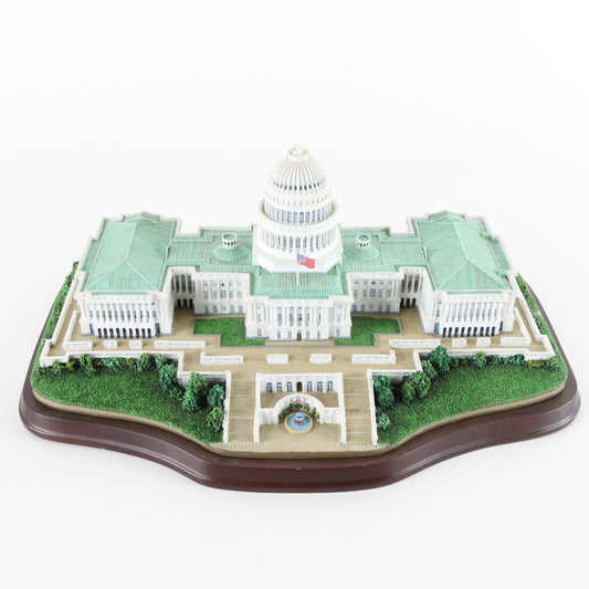 The US United States Capitol Building Sculpture 11.5 inch Danbury Mint