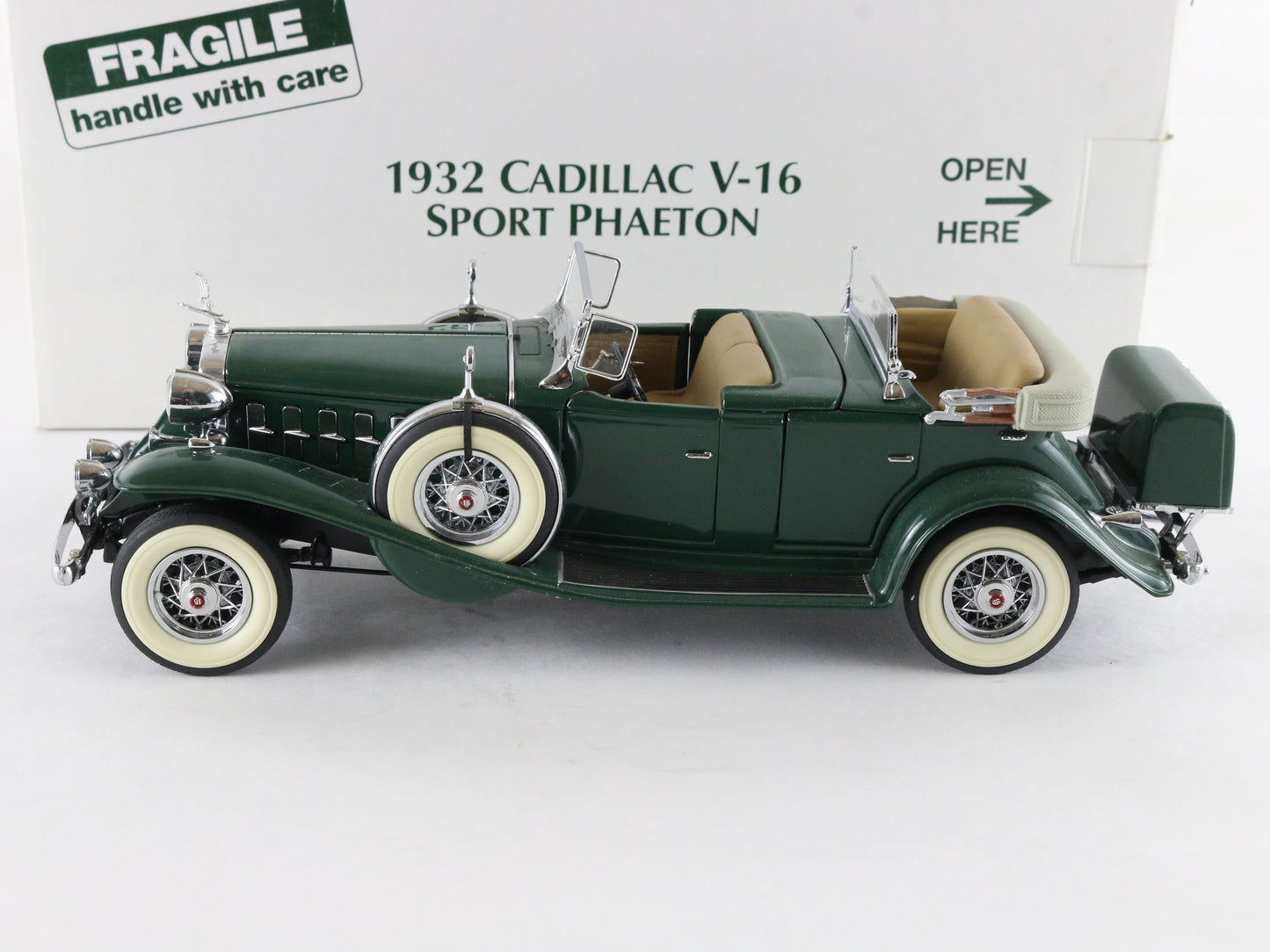 1932 Cadillac V-16 Sport Phaeton Convertible Green Tan Danbury Mint 1:24 Diecast