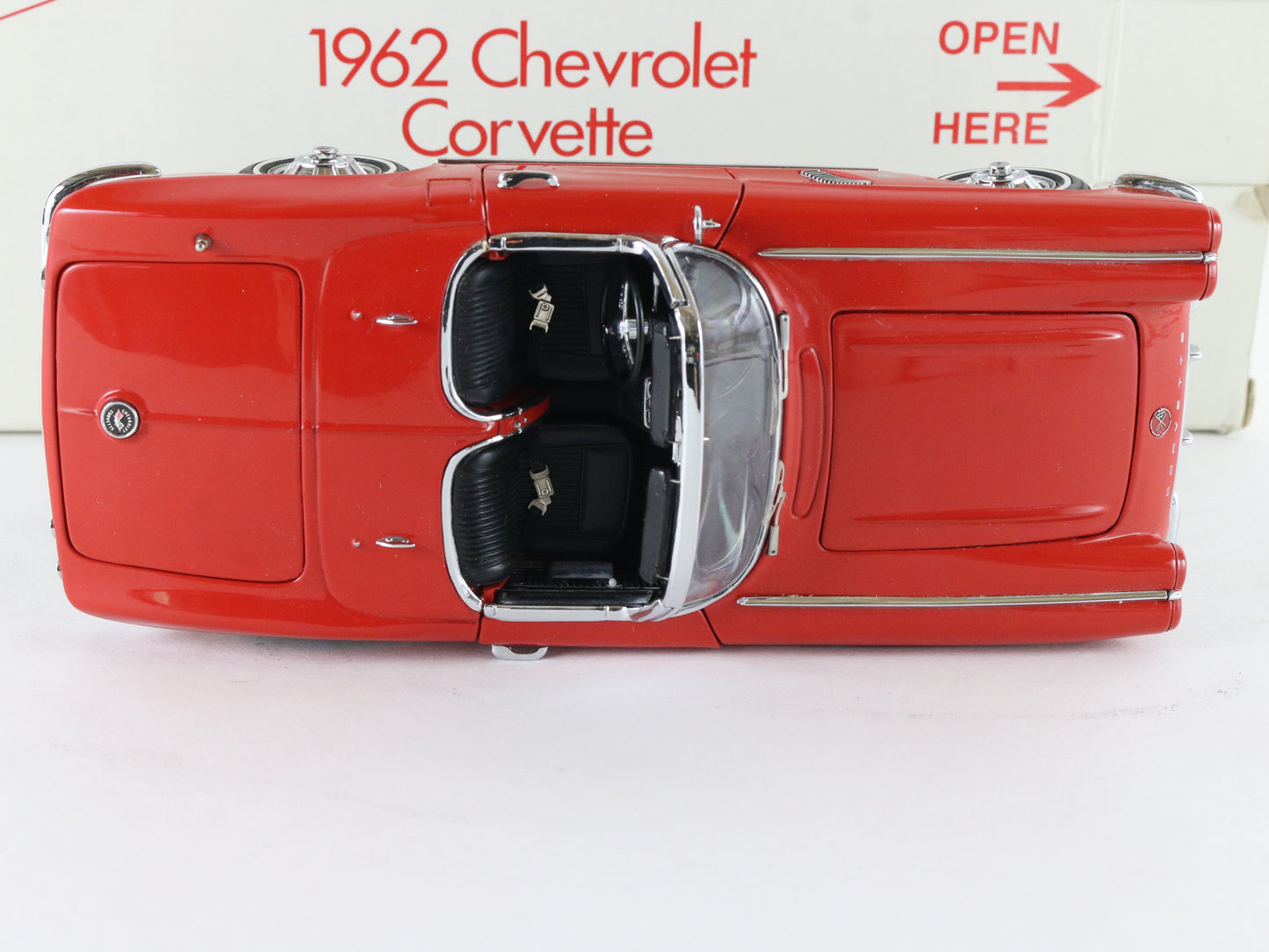 1962 Chevy Corvette Convertible Roman Red Danbury Mint 1:24 Diecast Model