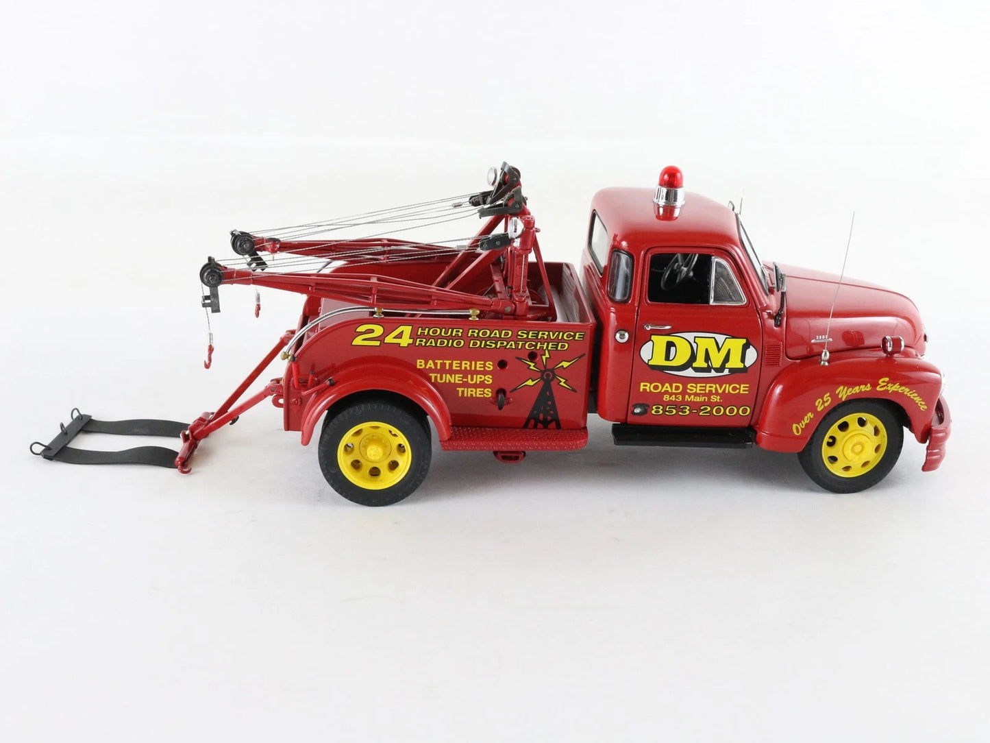 1953 Chevy Wrecker DM Road Service Tow Truck Red Danbury Mint 1:24 Diecast Model