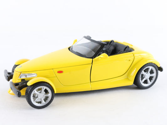 Plymouth Prowler Convertible Yellow Maisto 1:24 Diecast Model Car