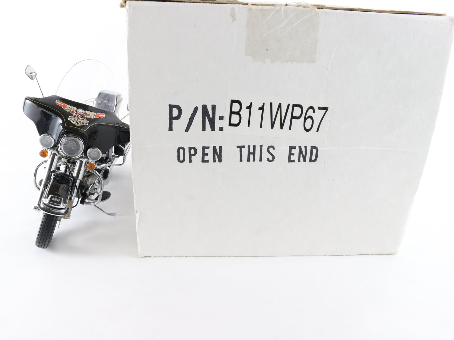 1976 FLH Electraglide Harley Davidson Franklin Mint 1:10 B11WP67 Motorcycle