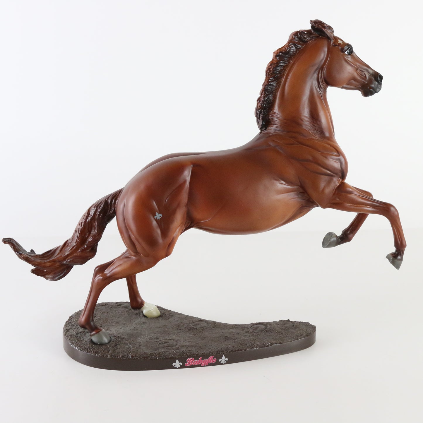 Breyer Babyflo Wyatt Gaming Stock Horse Chestnut Traditional Horse W/ Stand