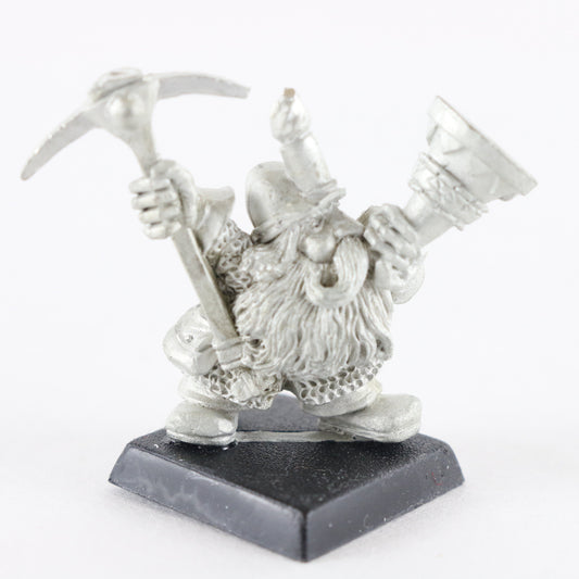 Dwarf Miner Command Horn Blower Citadel Warhammer Unpainted Figure 1.25"