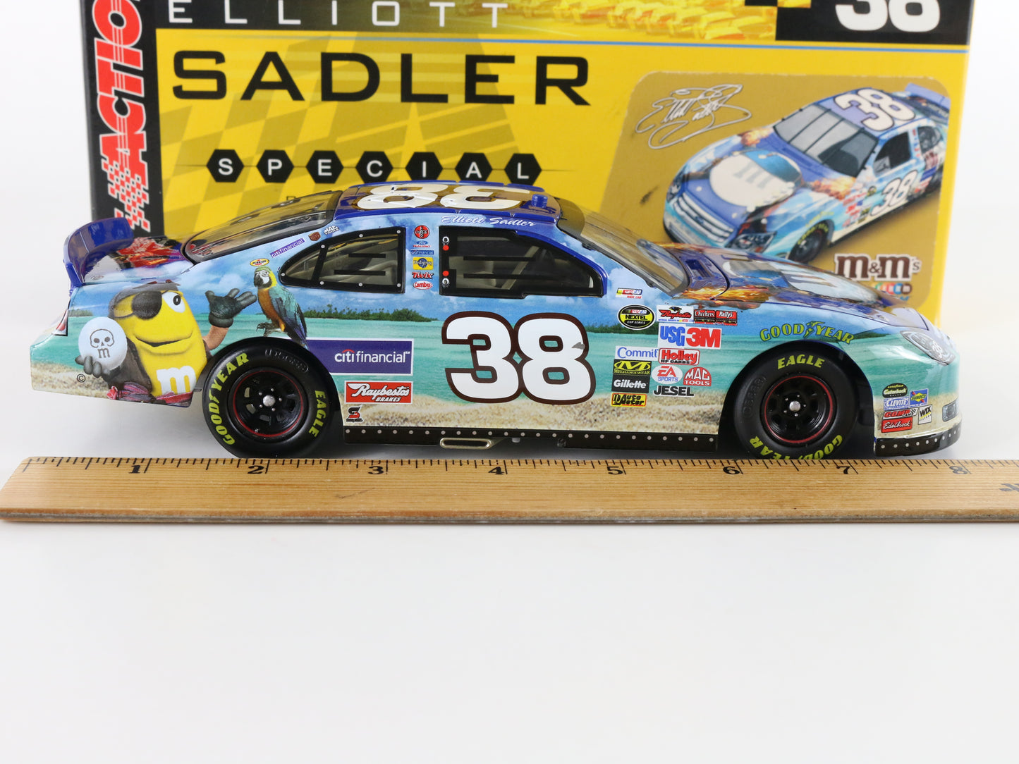 2006 Ford Fusion Pirates Of Caribbean M&M Sadler #38 Action 1:24 Stock Car