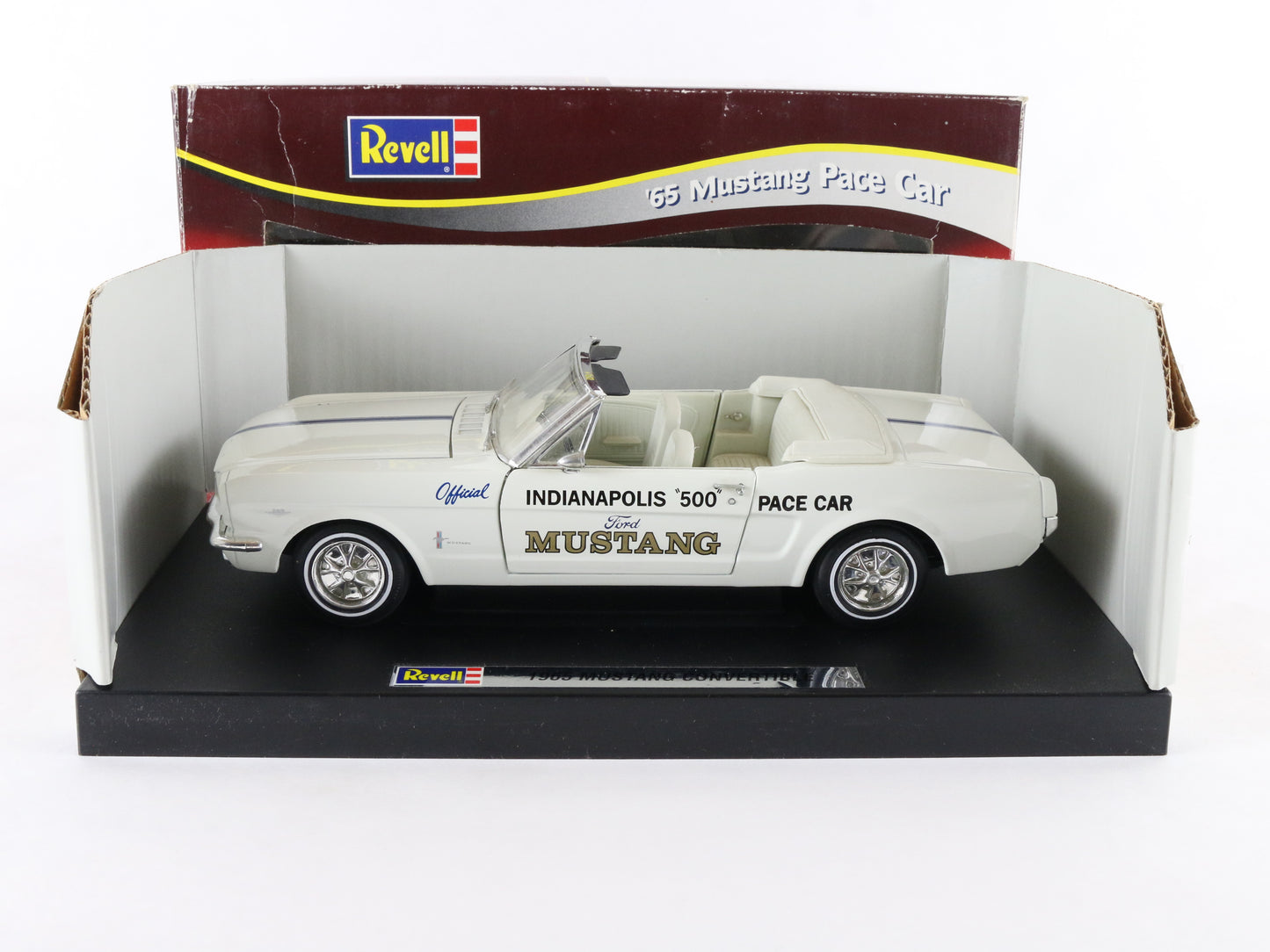 1965 '65 Ford Mustang Indy 500 Pace Car White Revell 1:18 Diecast Model Car 8832