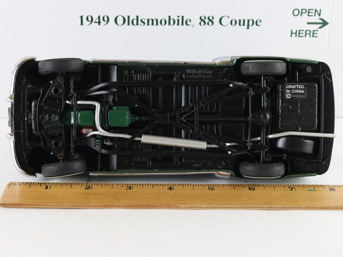1949 Oldsmobile 88 Coupe Ivy Green Danbury Mint 1:24 Diecast Model Car