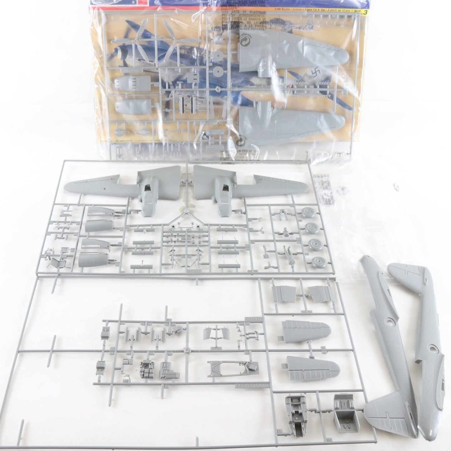Messerschmitt ME410B-2/U4 German Heavy Bomber Revell 1:48 Model Kit 85-5841
