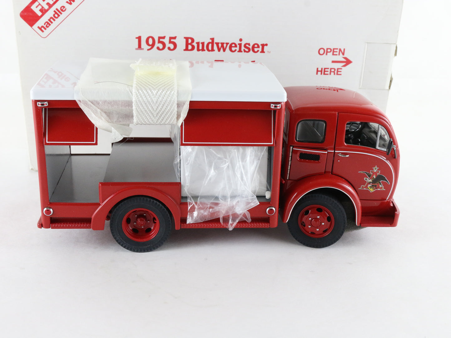 1955 White 3000 Budweiser Delivery Truck Red Danbury Mint 1:24 Diecast Model