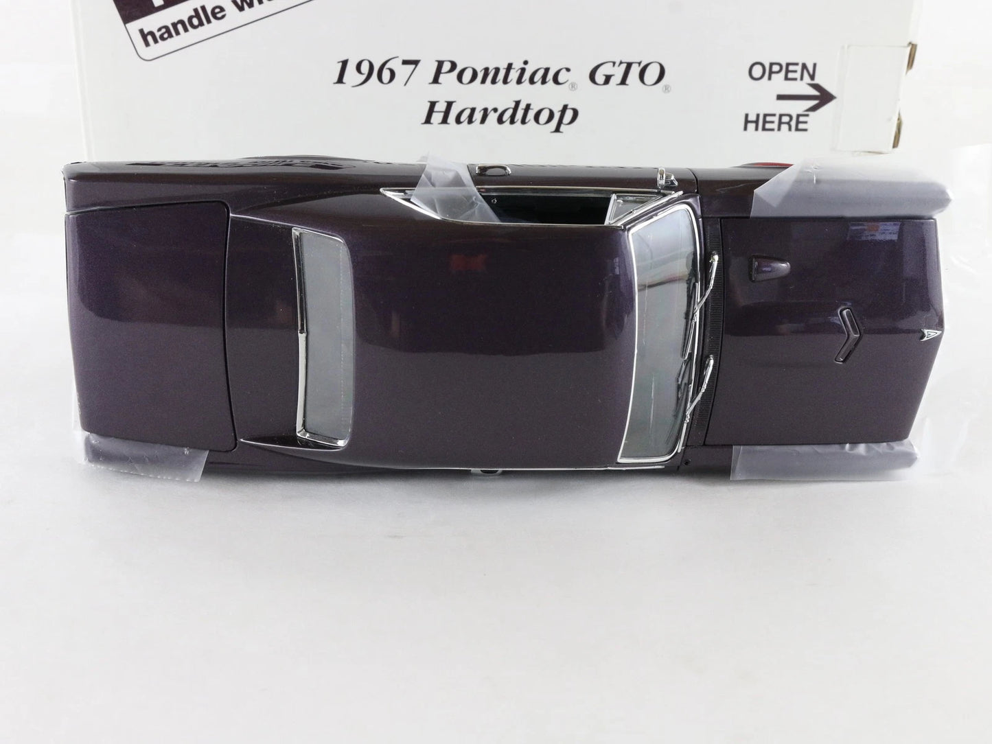 1967 Pontiac GTO Hardtop Plum Mist Purple Danbury Mint 1:24 Diecast Model