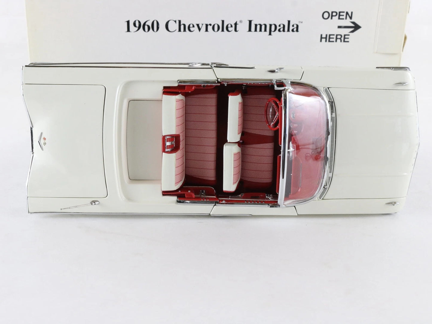 1960 Chevrolet Impala Convertible White Red Danbury Mint 1:24 Diecast Model