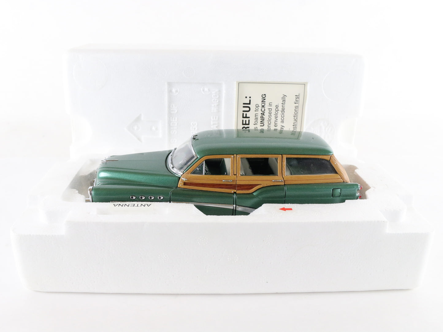 1953 Buick Estate Wagon Green Wood Panel Danbury Mint 1:24 Diecast Model