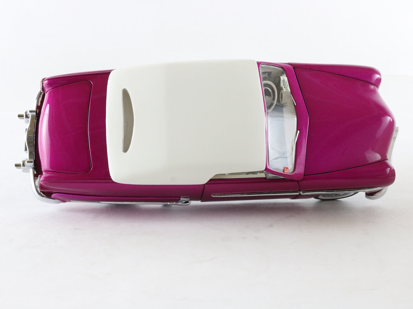 1949 Ford Custom Lead Sled Magenta White Roof Danbury Mint 1:24 Model Car