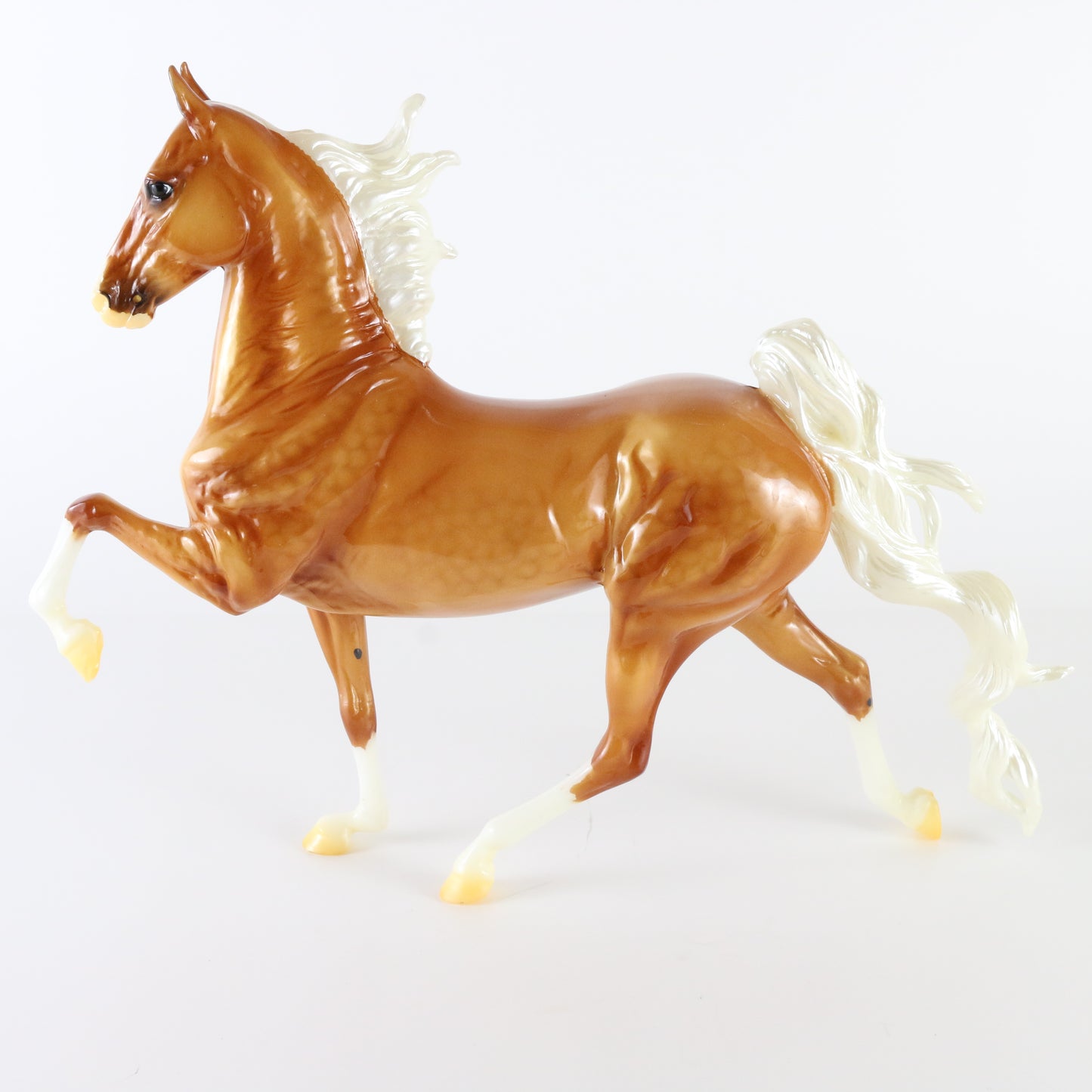 Breyer 70th Anniversary Glossy Saddlebred Stallion Hamilton Cca Glossy Horse