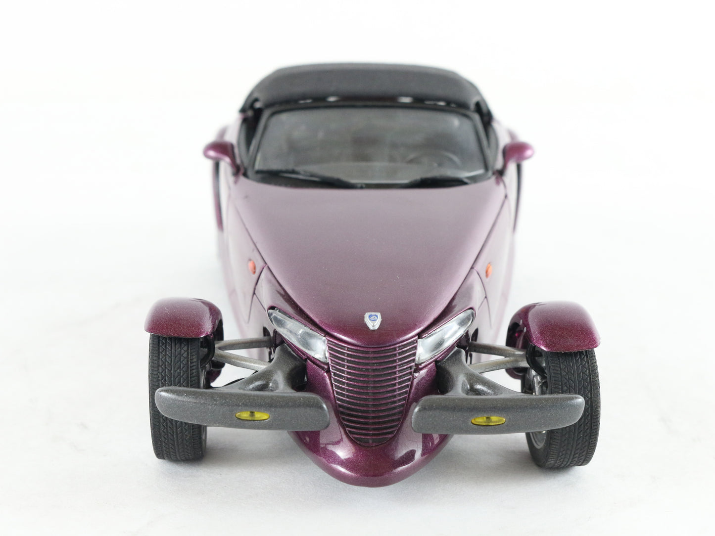 Plymouth Prowler Convertible Purple Danbury Mint 1:24 Diecast Model