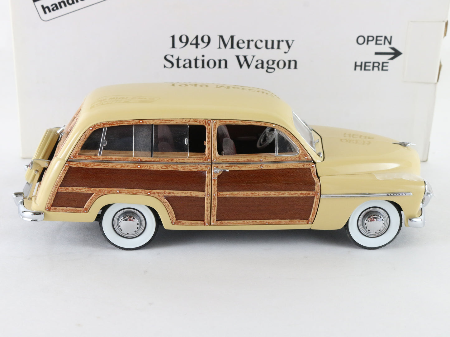 1949 Mercury Station Wagon Yellow Wood Panel Danbury Mint 1:24 Diecast Model