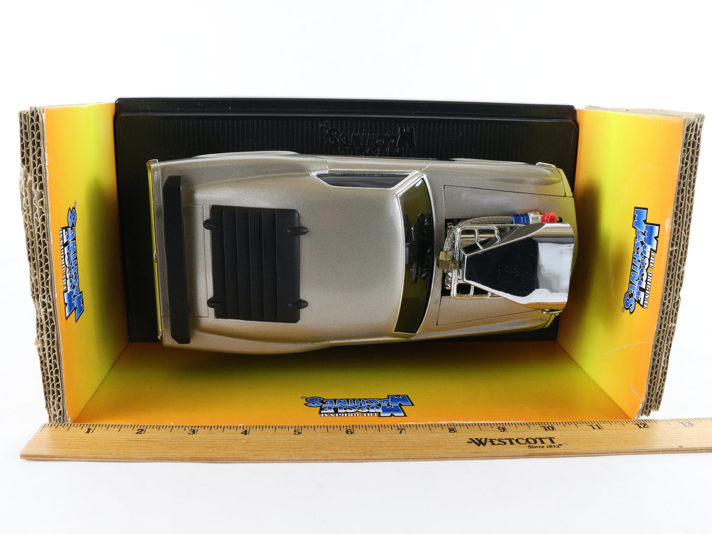 1969 Ford Mustang Boss 302 Muscle Machine 1:18 Silver Diecast Model Car
