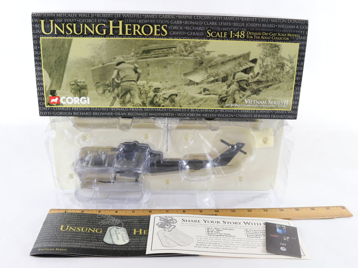 AH-1G Huey Cobra Attack Helicopter Vietnam Bell Unsung Heroes Corgi 1:48 51202