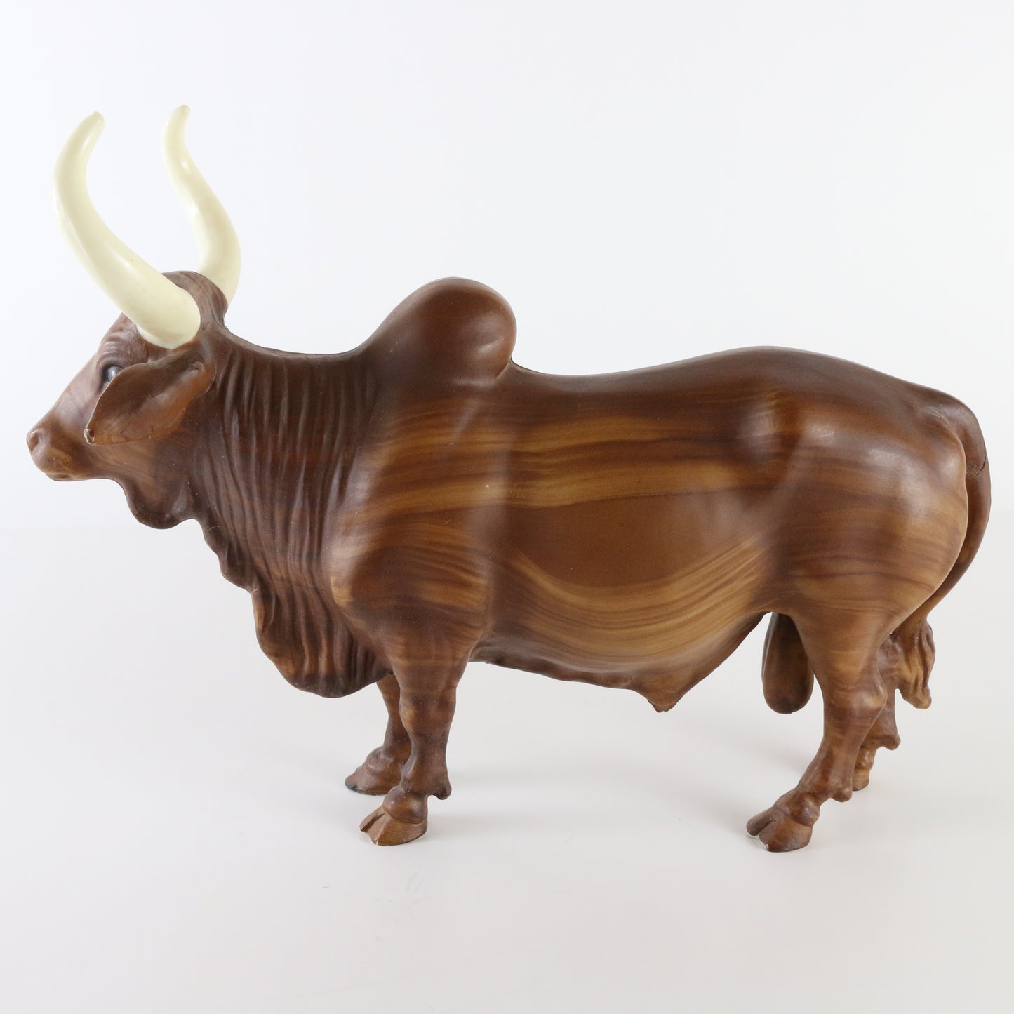 Breyer Brahma Bull Woodgrain Color Traditional Barn Animal