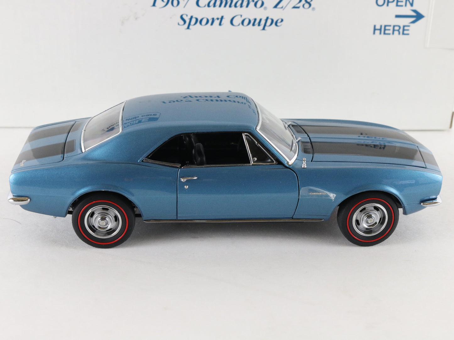 1967 Chevy Camaro Z/28 Sport Coupe Blue Black Danbury Mint 1:24 Diecast Model