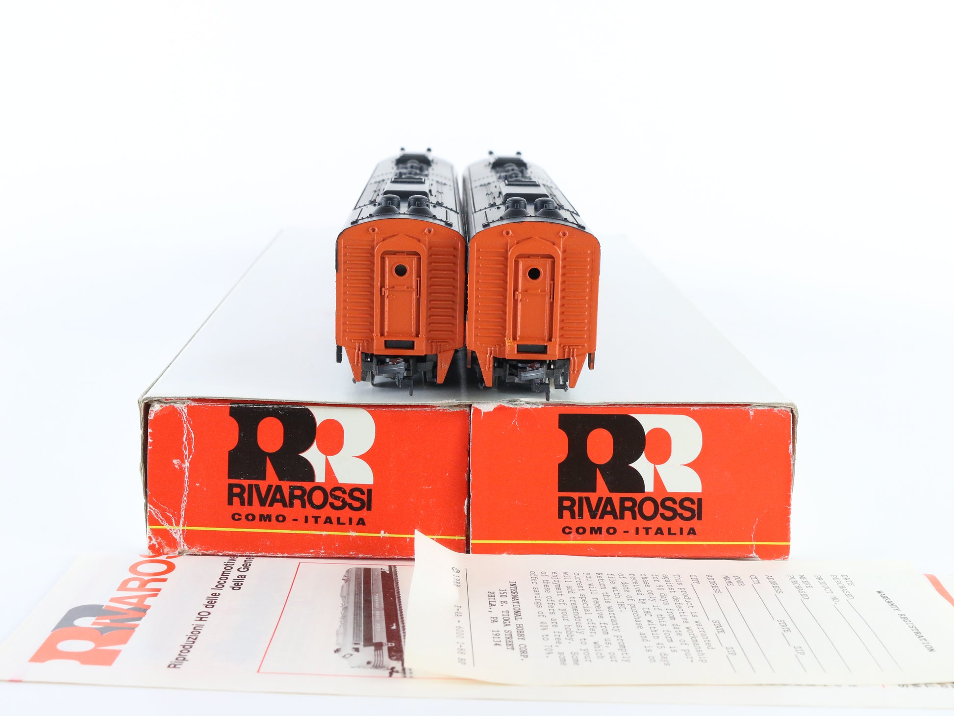 Rivarossi HO Milwaukee Road EMD E8 Diesel Locomotives AA Set
