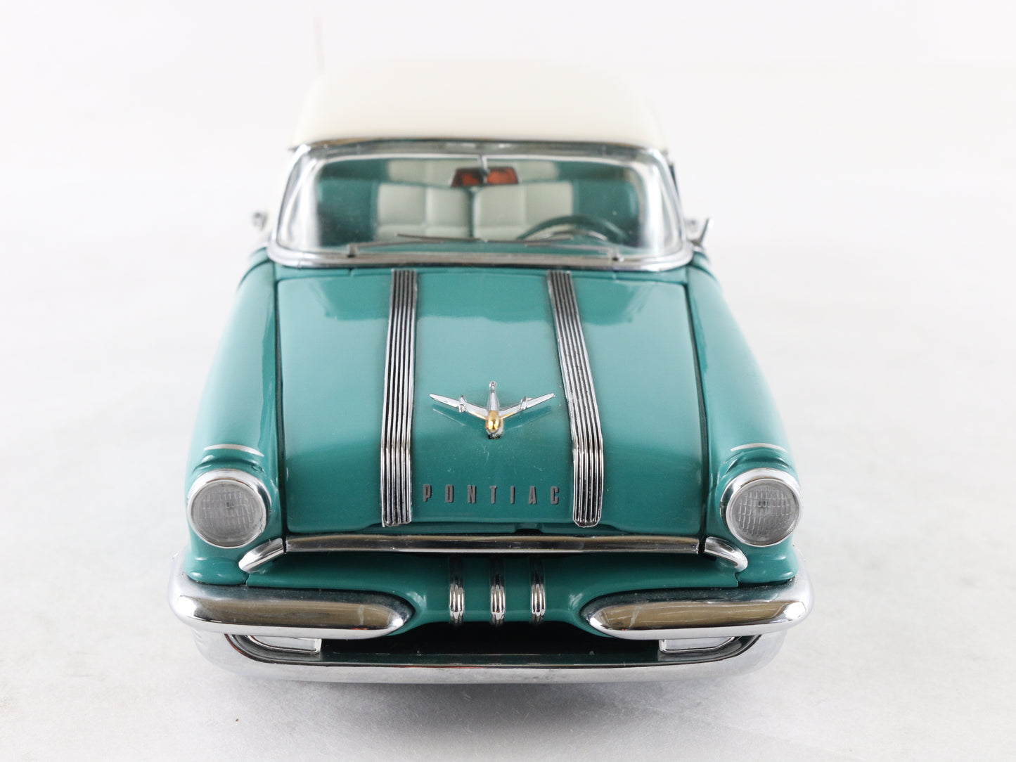 1955 Pontiac Star Chief Blue & White Franklin Mint 1:24 Model Car