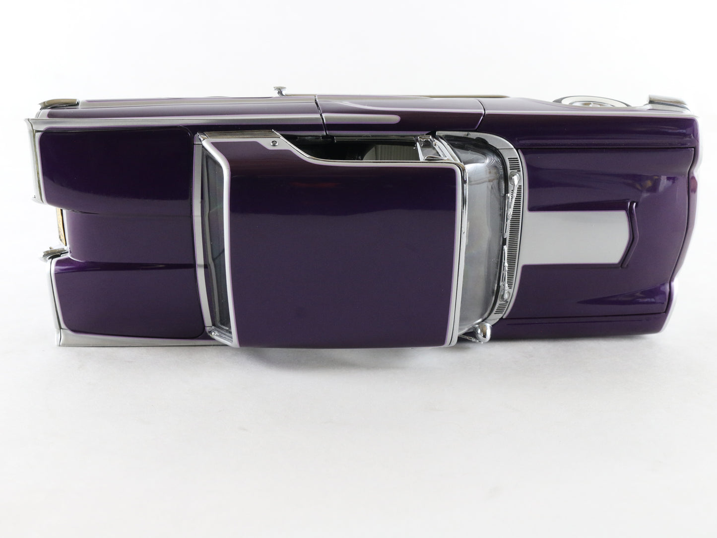 1958 Ford Thunderbird Watson Custom Purple Danbury Mint 1:24 Model Car