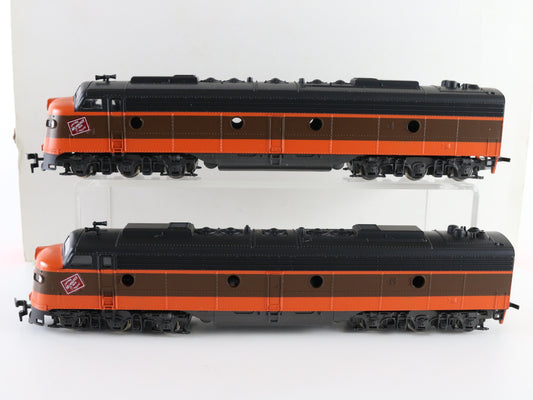 Rivarossi HO Milwaukee Road EMD E8 Diesel Locomotives AA Set