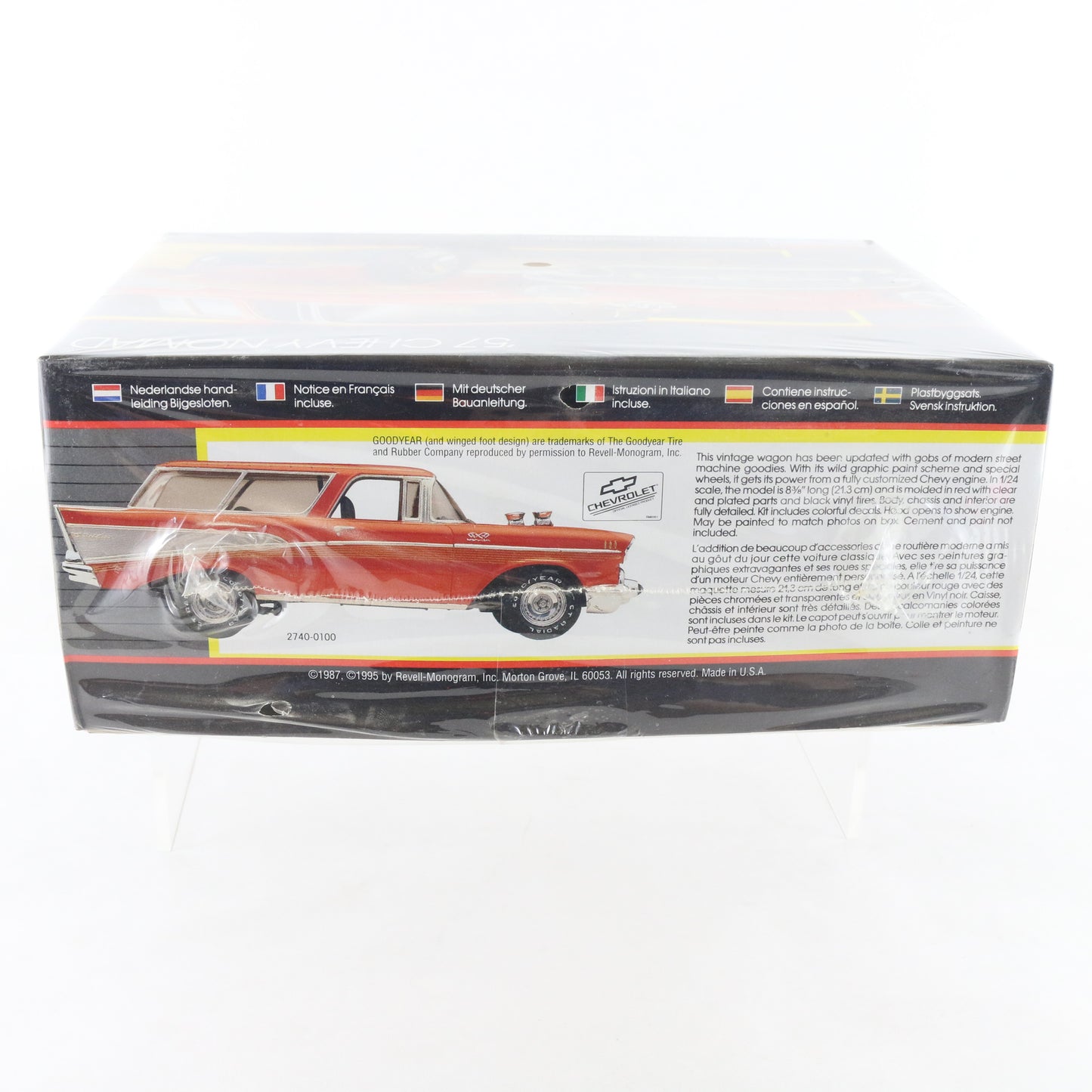 1957 '57 Chevy Chevrolet Nomad Monogram 1:24 Model Car Kit 2740