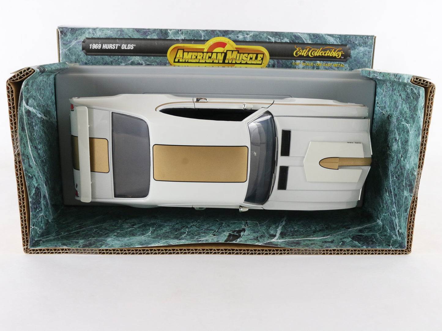1969 Hurst Olds H/O 455 White Gold American Muscle ERTL 1:18 7260 Model Car