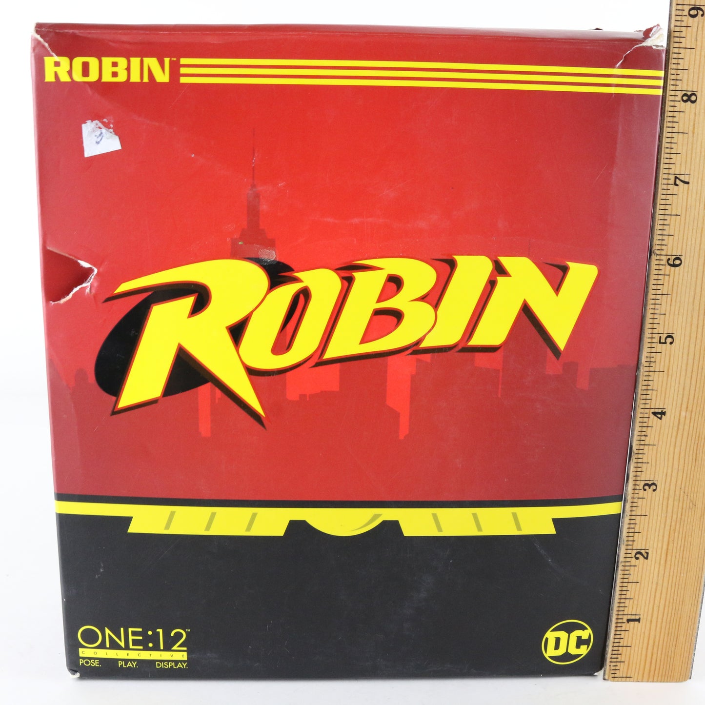 Robin Batman DC Comics Mezco 1:12 ONE:12 Figure W/ Accessories 76604