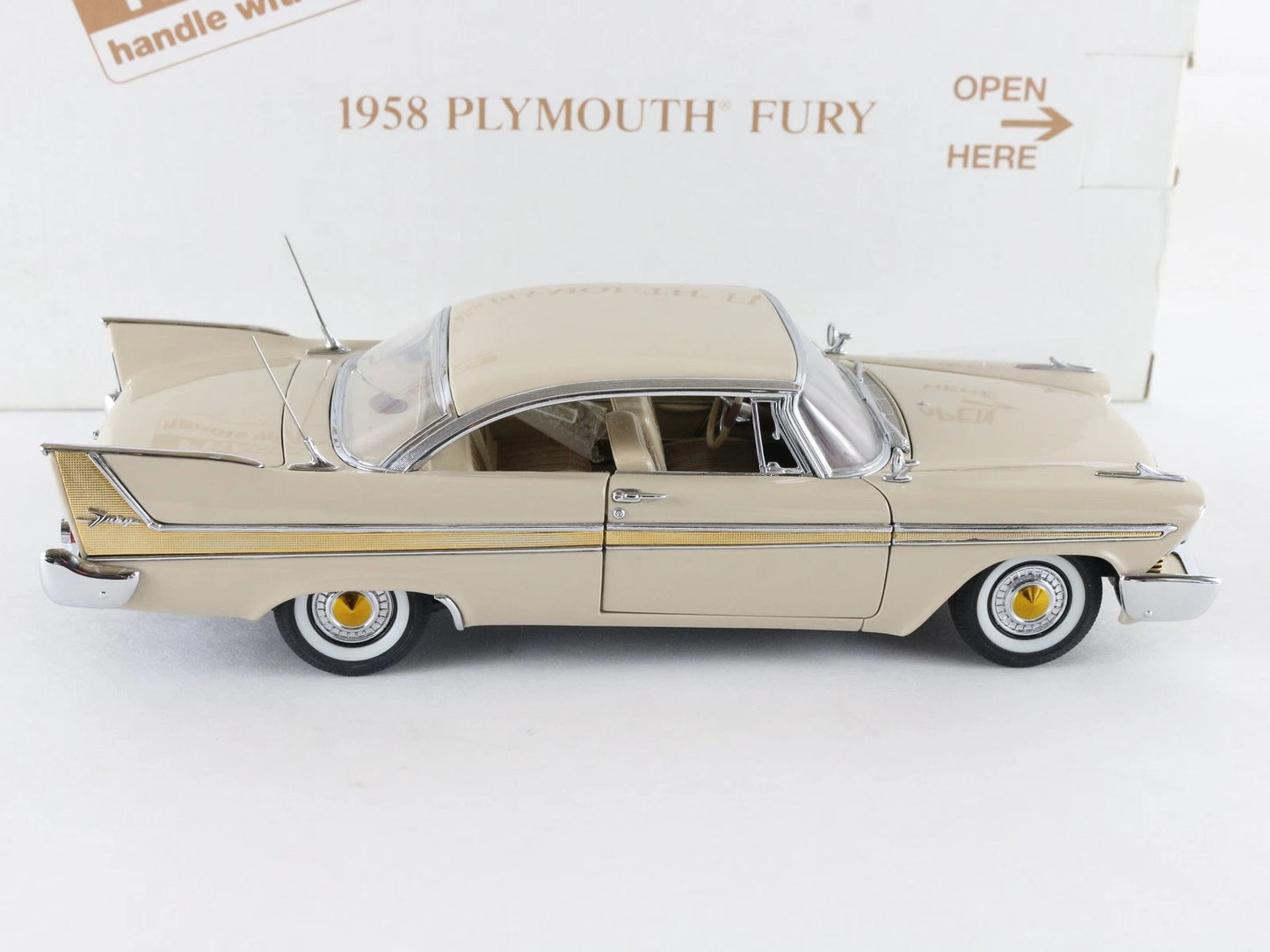 1958 Plymouth Fury Hardtop Buckskin Beige Danbury Mint 1:24 Diecast Model