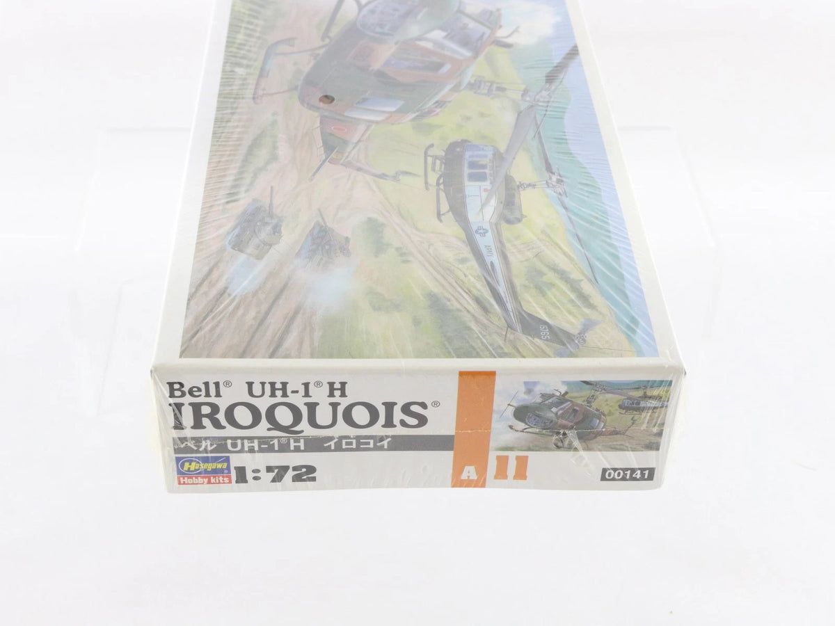 UH-1 H Iroquois Utility Helicopter Bell Hasegawa 1:72 00141 Sealed Military Kit
